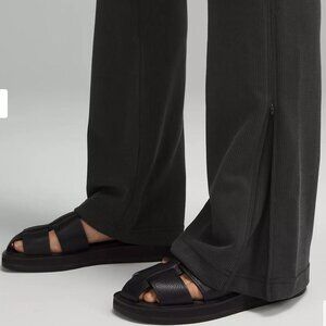 LULULEMON SOFTSTREME RIBBED FLARE PANT W/ZIPS